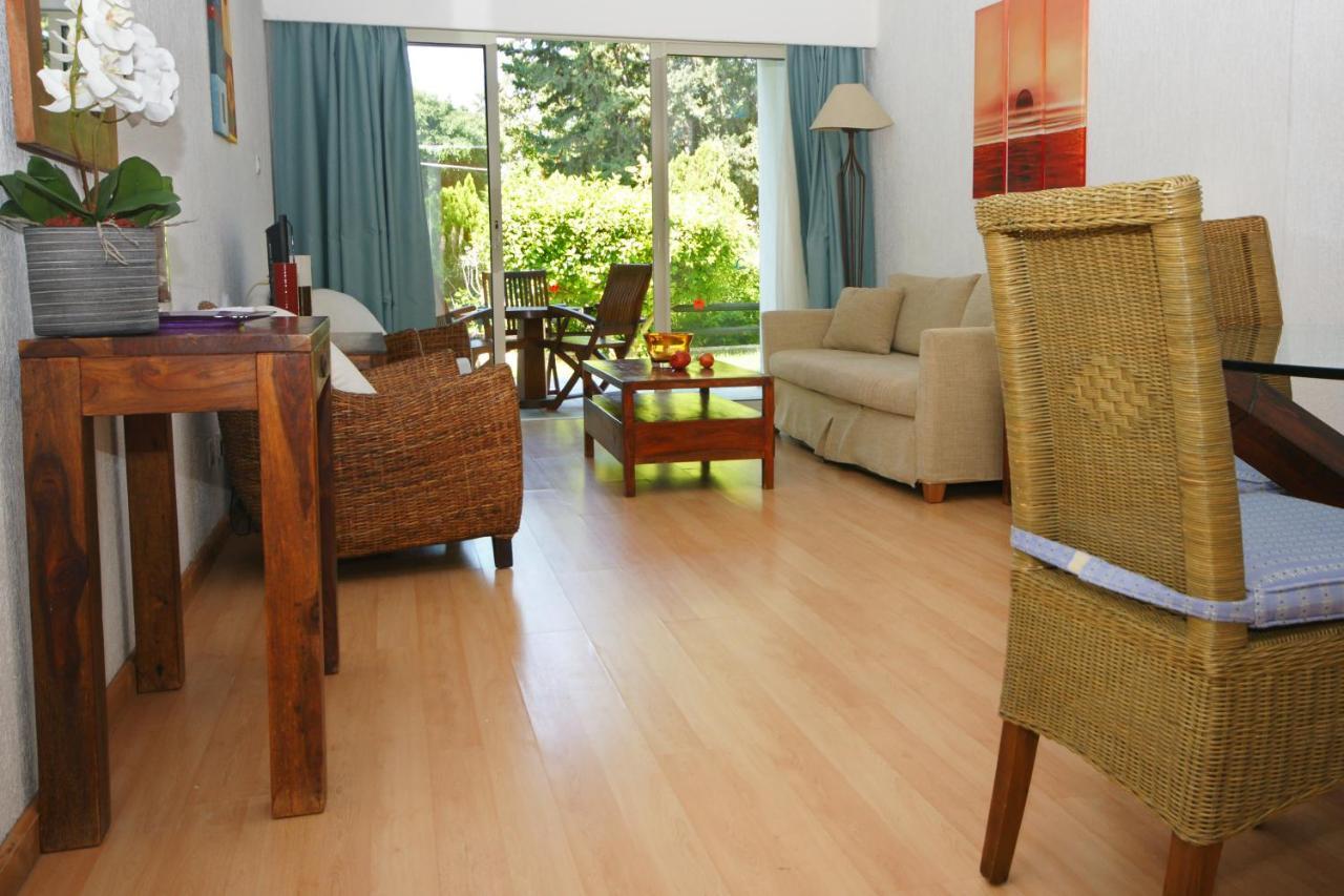 Resitour - Paphos Gardens Apartment Exterior photo